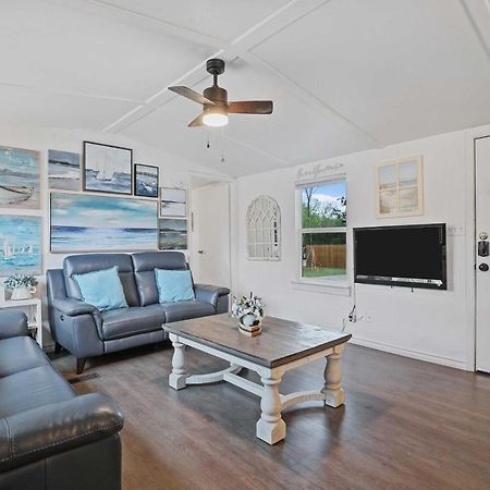 Pet-Friendly Lake Dallas Home Near Lewisville Lake ภายนอก รูปภาพ