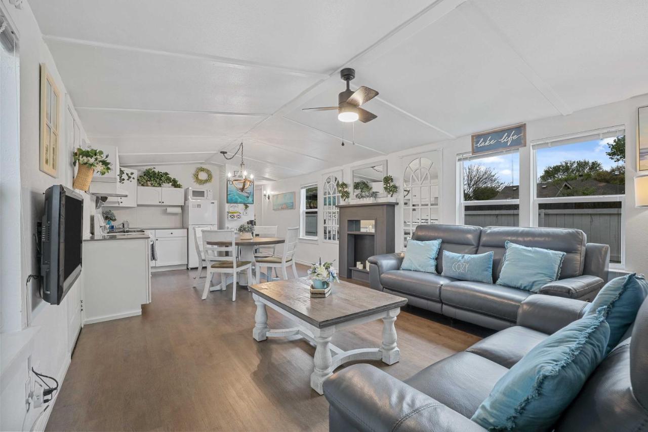 Pet-Friendly Lake Dallas Home Near Lewisville Lake ภายนอก รูปภาพ